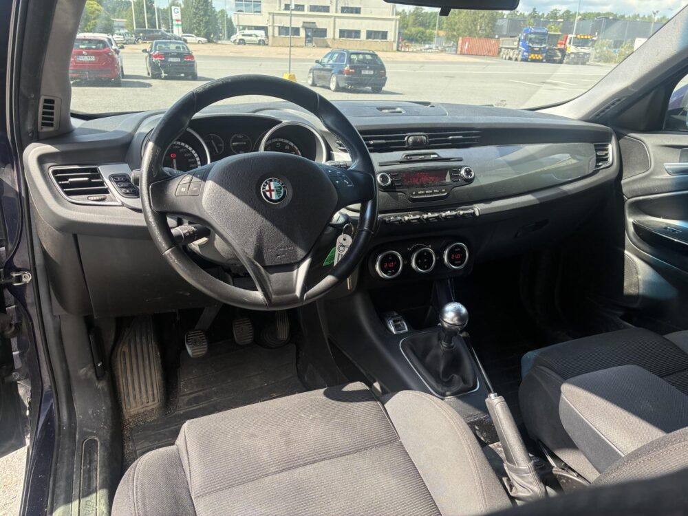 Alfa Romeo Giulietta 5