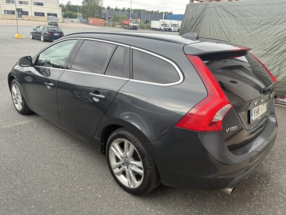 Volvo V60 2