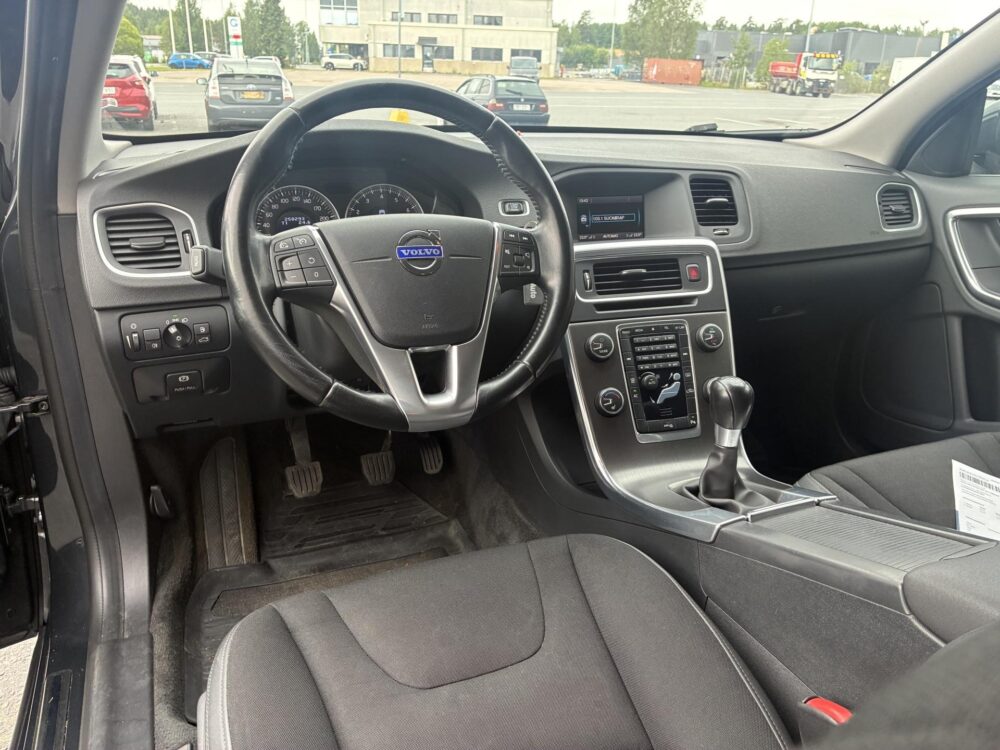 Volvo V60 4
