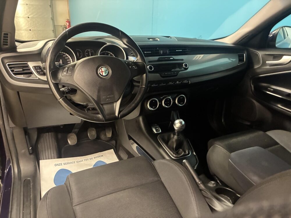 Alfa Romeo Giulietta 12