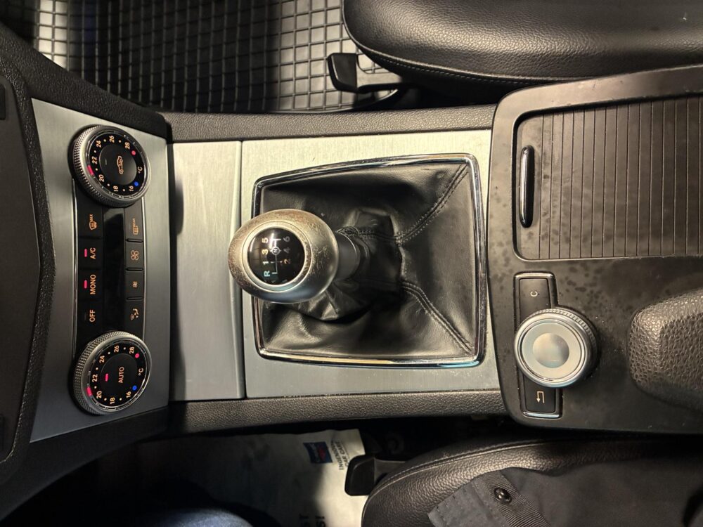 Mercedes-Benz C 15