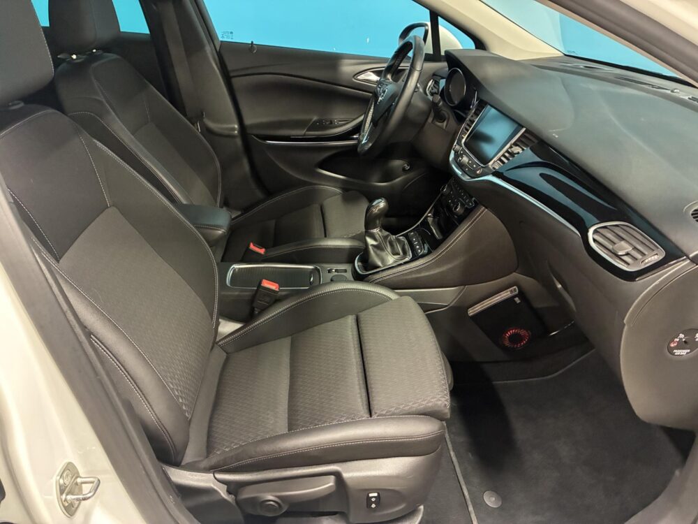 Opel Astra 9