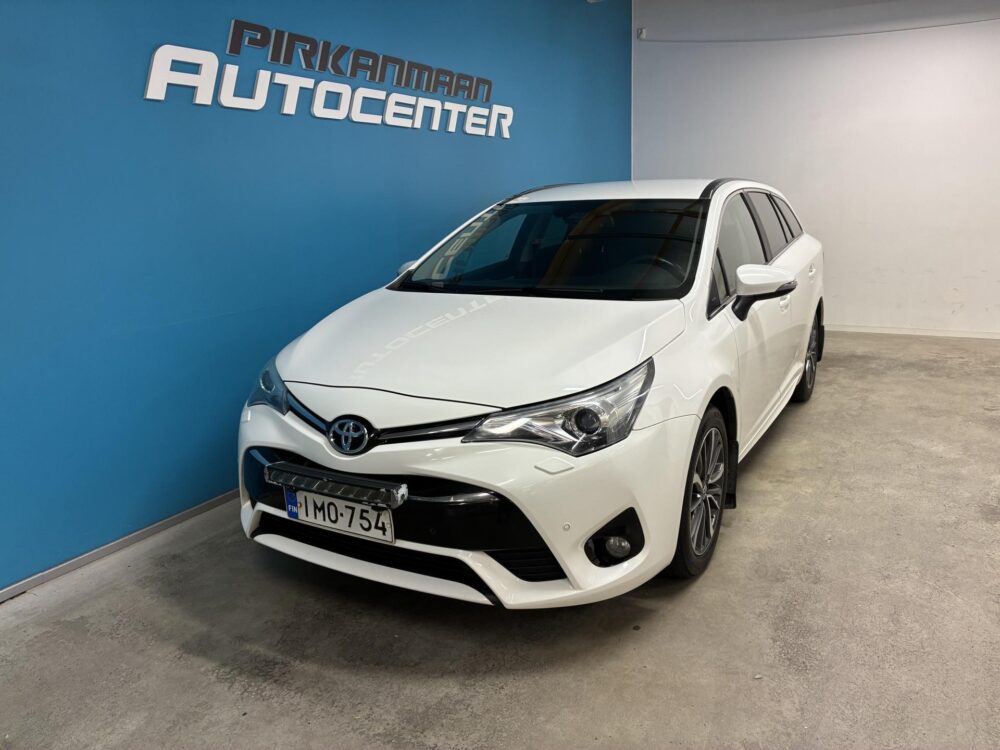 Toyota Avensis 1