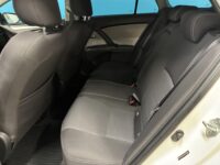 Toyota Avensis 8