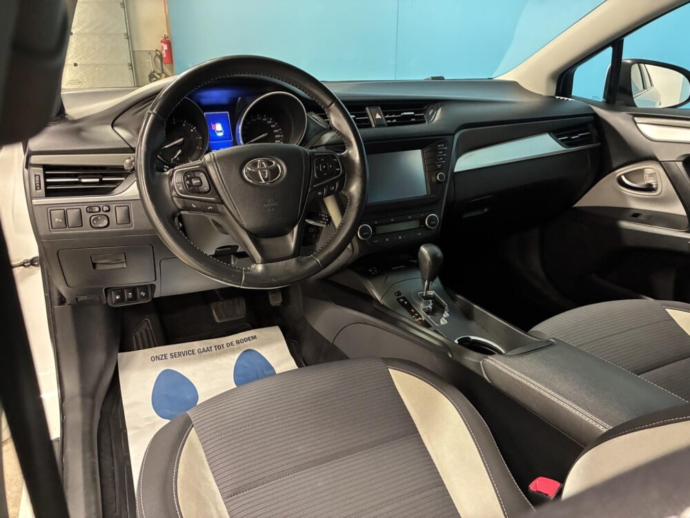 Toyota Avensis 13