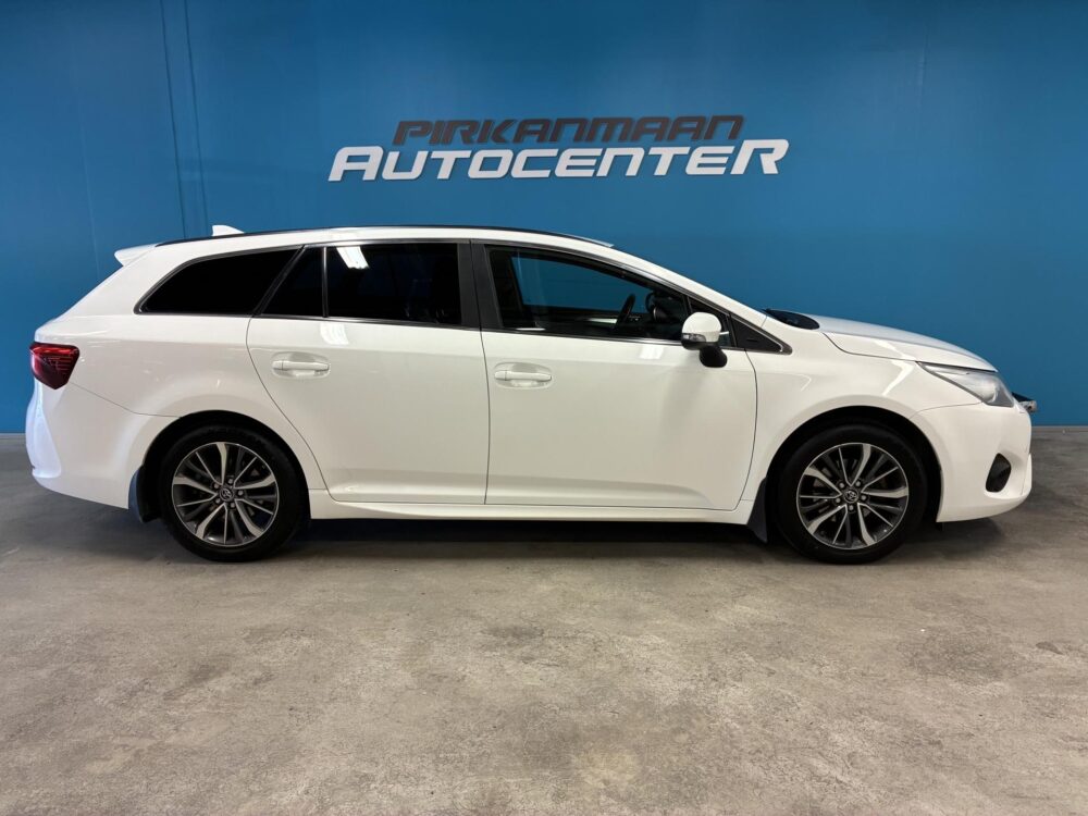 Toyota Avensis 5
