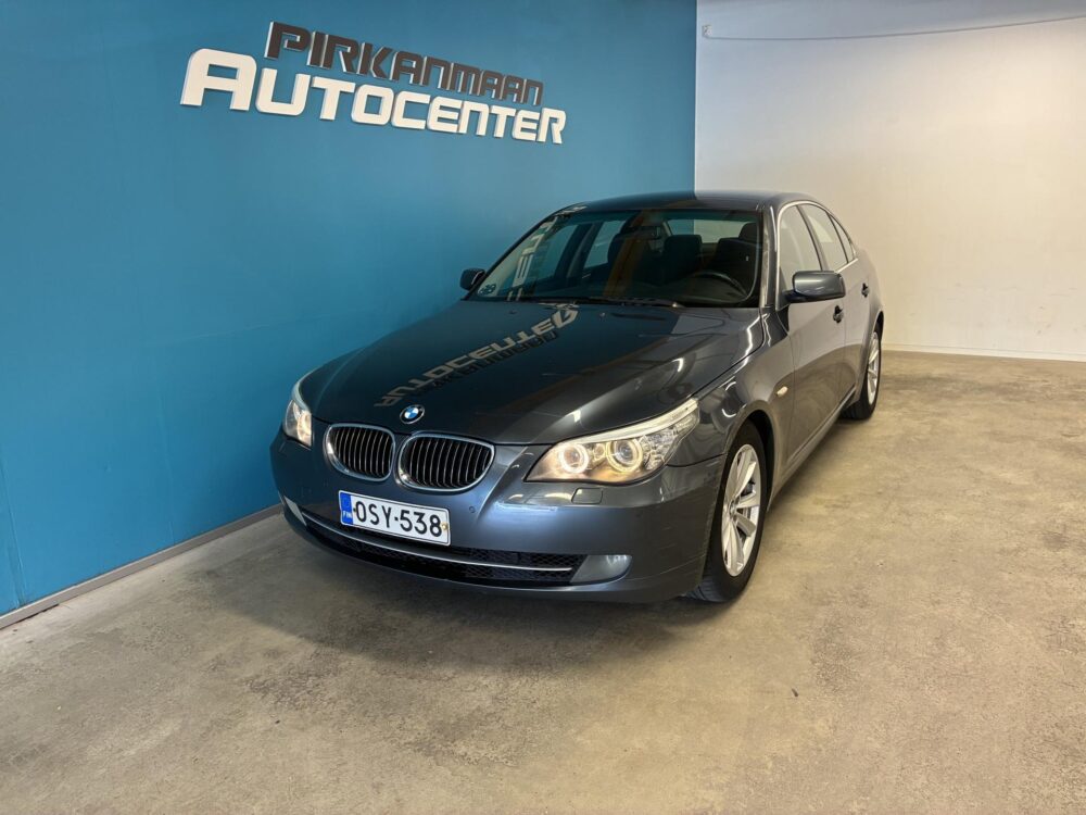 BMW 523 1