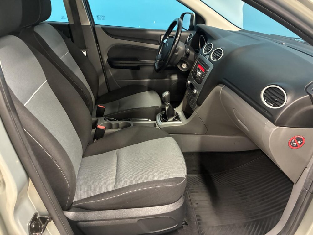 Ford Focus 9