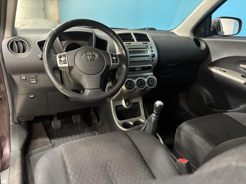 Toyota Urban Cruiser 5