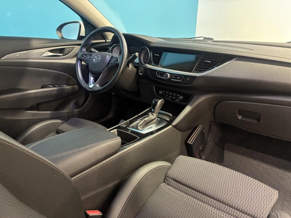 Opel Insignia 12