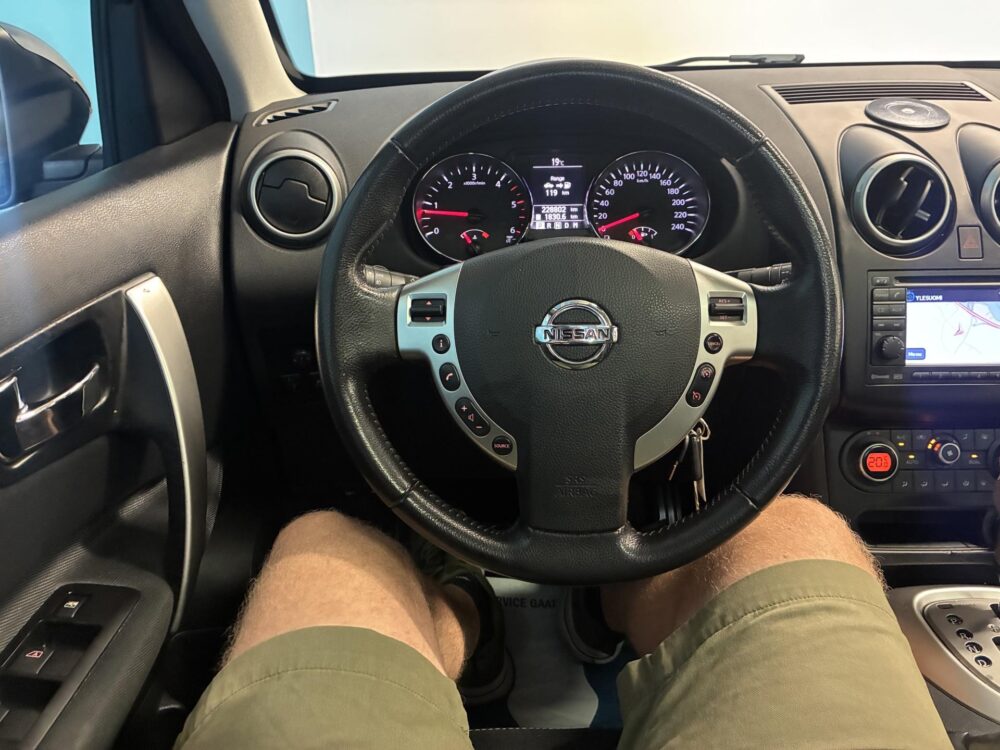 Nissan Qashqai 11