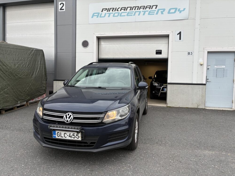 Volkswagen Tiguan 1