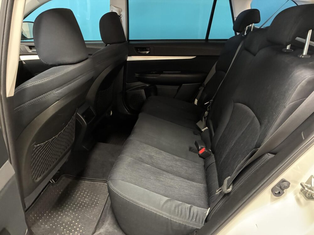 Subaru Outback 8
