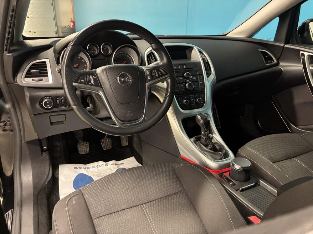 Opel Astra 11