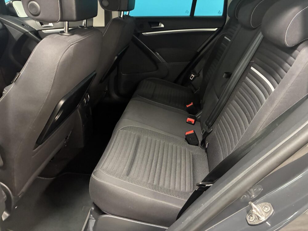 Volkswagen Tiguan 8