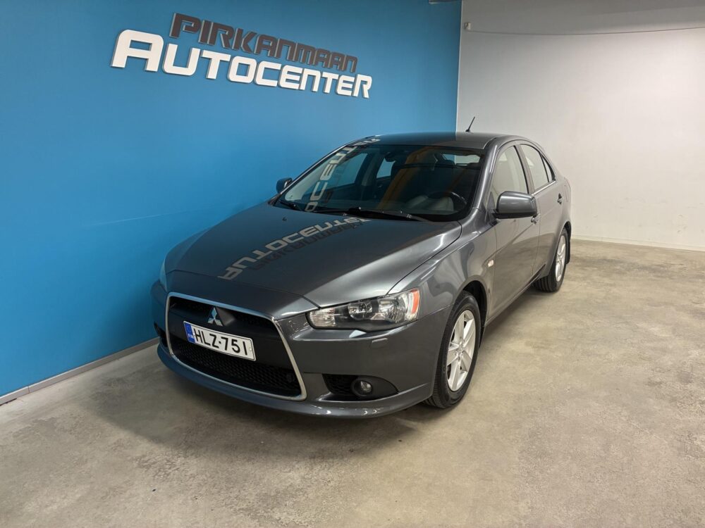Mitsubishi Lancer 1