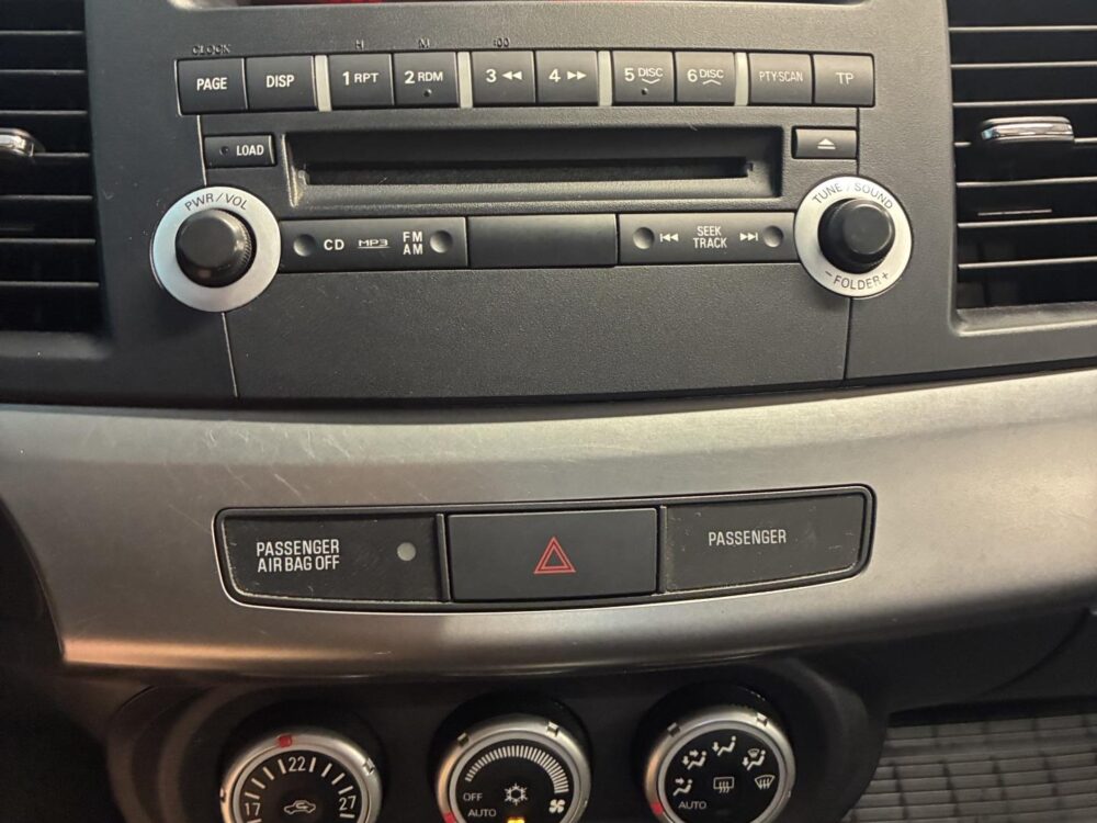 Mitsubishi Lancer 16