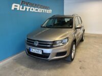 Volkswagen Tiguan 1