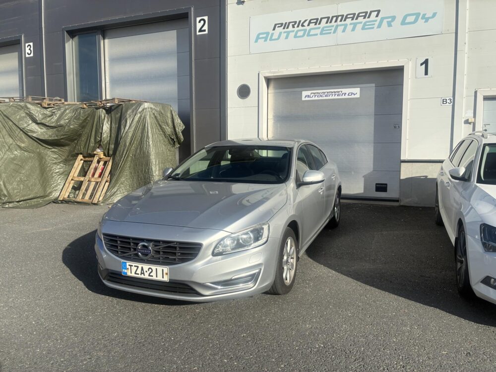 Volvo S60 1