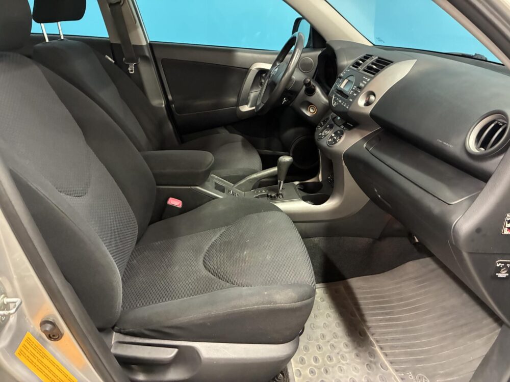 Toyota RAV4 9