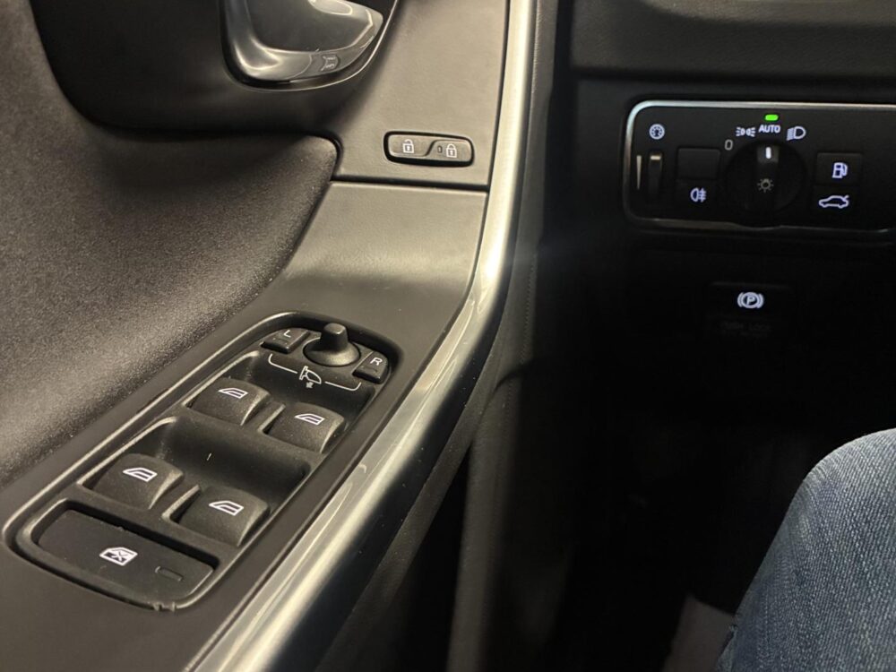 Volvo S60 19