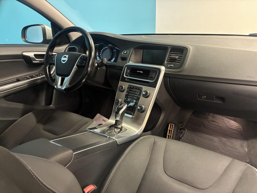 Volvo S60 13