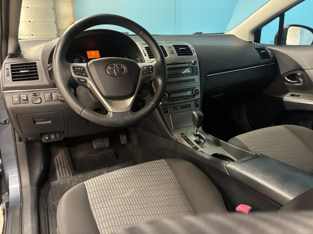 Toyota Avensis 7