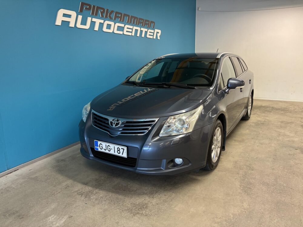 Toyota Avensis 1