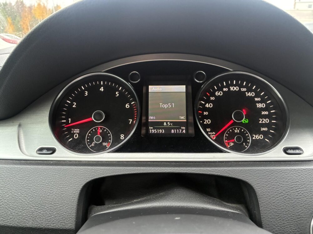 Volkswagen Passat 9