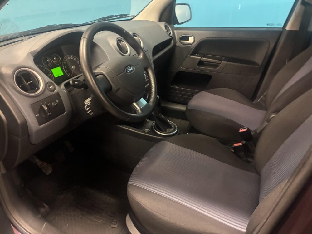 Ford Fusion 3